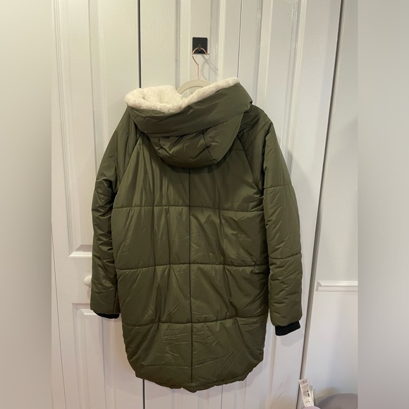 green long puffer jacket - Picture 8 of 11